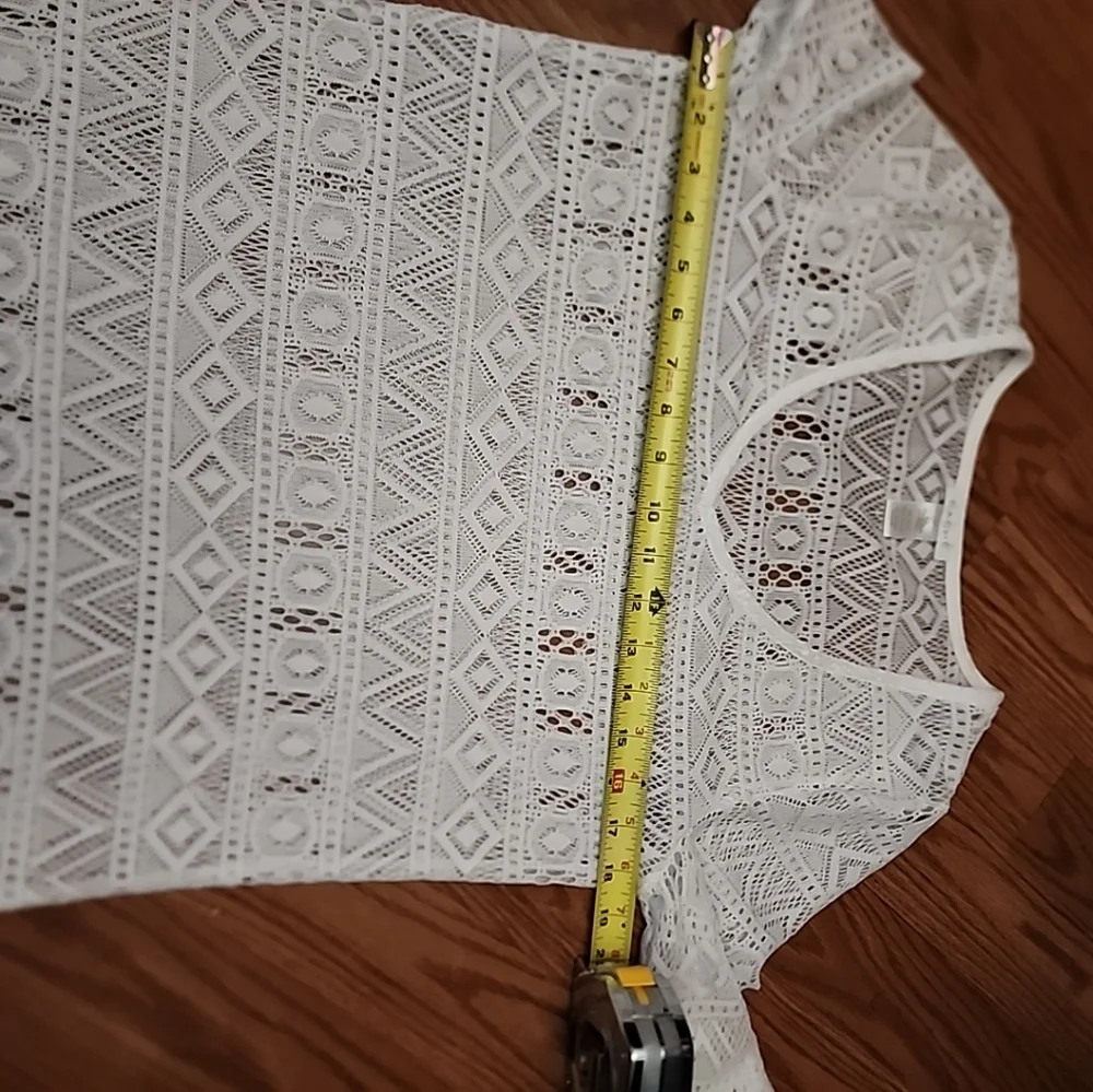 Cache White‎ Lace Long Sleeve Top Bell Sleeves Size Med Swim Cover Up